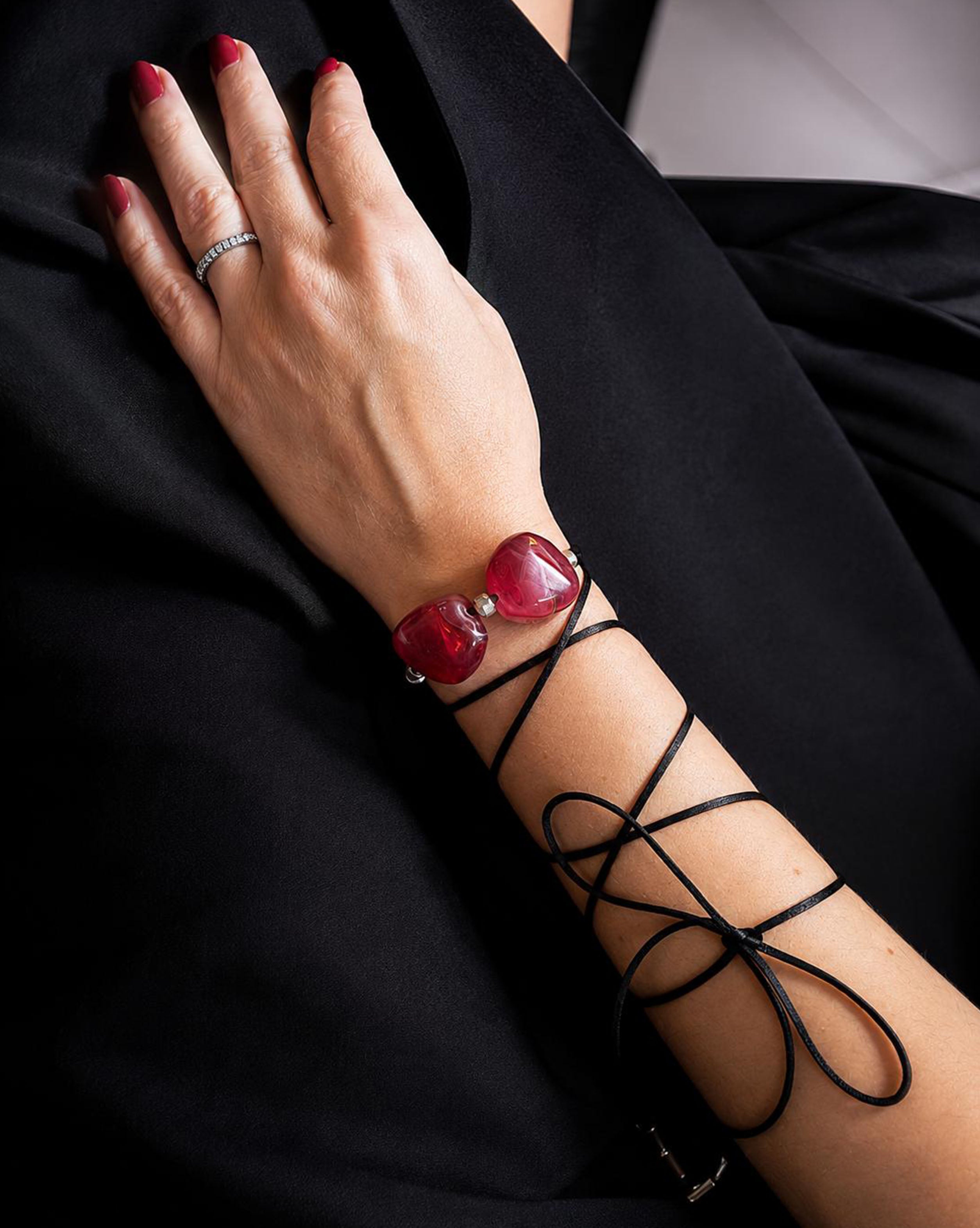 CHOKER EMBER